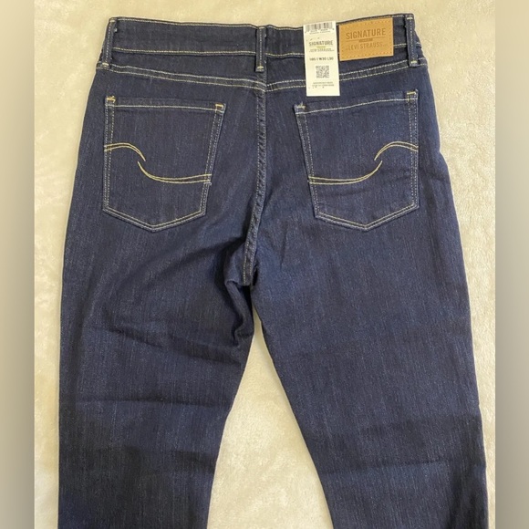 Levis Jeans Mid Rise Boot Cut - Picture 4 of 5